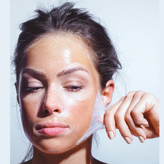 chemical peels tdermapen microneedling amaryllis clinic plastic surgery dr. chris reuter german plastic surgeon in abu dhabi 2 1700478376